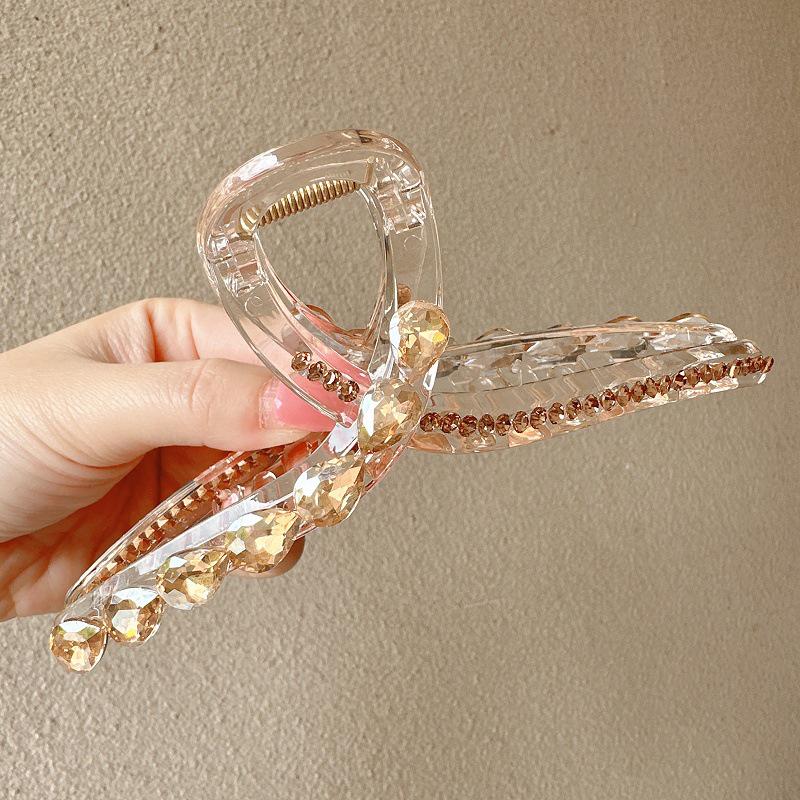 Роскошная заколка для волос со стразами 15 см: Заколка-акула большого размера в корейском стиле
Роскошная заколка для волос со стразами 15 см: Заколка-акула большого размера в корейском стиле