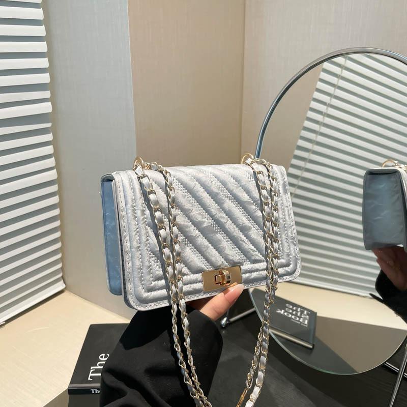 Сумка Женская 2025 Новая Супер Огонь Повседневная Универсальная Изысканная Маленькая Сумка Текстурированная Текстура Цепь Кроссбоди Маленькая Квадратная Сумка серебряный
Сумка Женская 2025 Новая Супер Огонь Повседневная Универсальная Изысканная Маленькая Сумка Текстурированная Текстура Цепь Кроссбоди Маленькая Квадратная Сумка серебряный