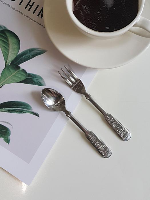 FUNNY KITCHEN Vintage Lettering Teaspoon Teafork Tea fork
FUNNY KITCHEN Vintage Lettering Teaspoon Teafork Tea fork