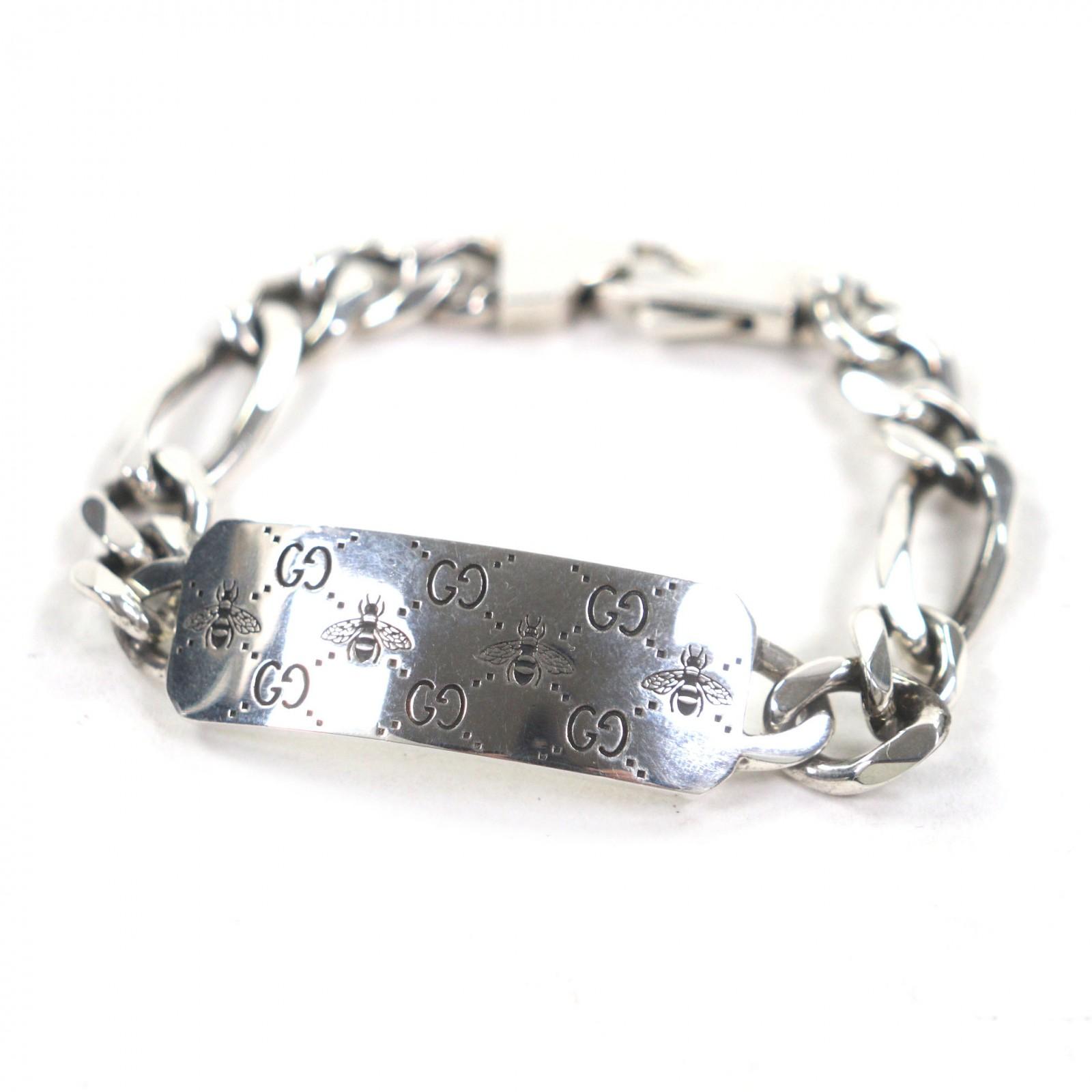 Very Good GUCCI bracelet GG&BEE Engraving Silver AG925 mens 17 Used
Very Good GUCCI bracelet GG&BEE Engraving Silver AG925 mens 17 Used