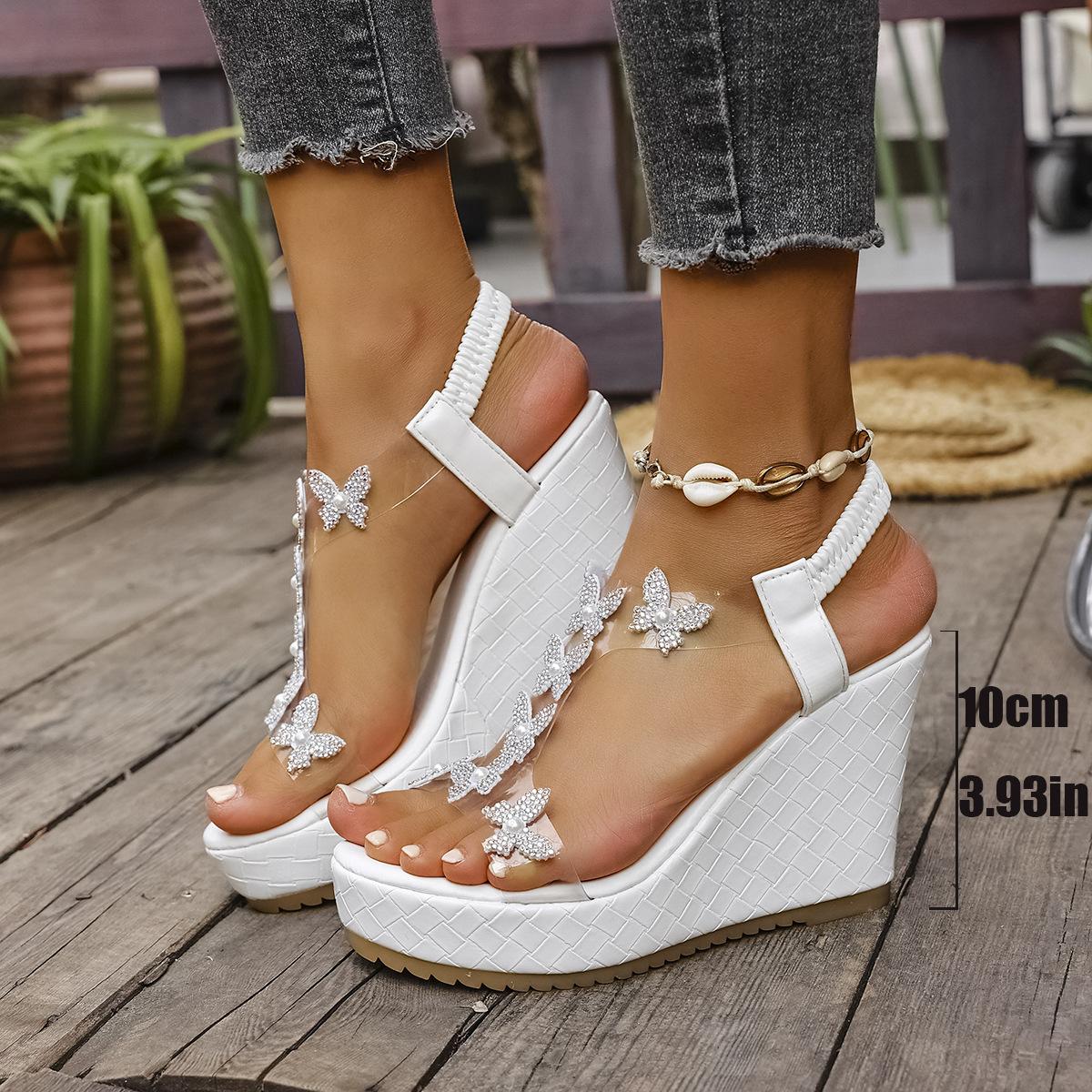 Platform sandals women 2025 summer new fashion slope heel with flower rhinestone fairy seaside beach sandals 35 білий
Platform sandals women 2025 summer new fashion slope heel with flower rhinestone fairy seaside beach sandals 35 білий