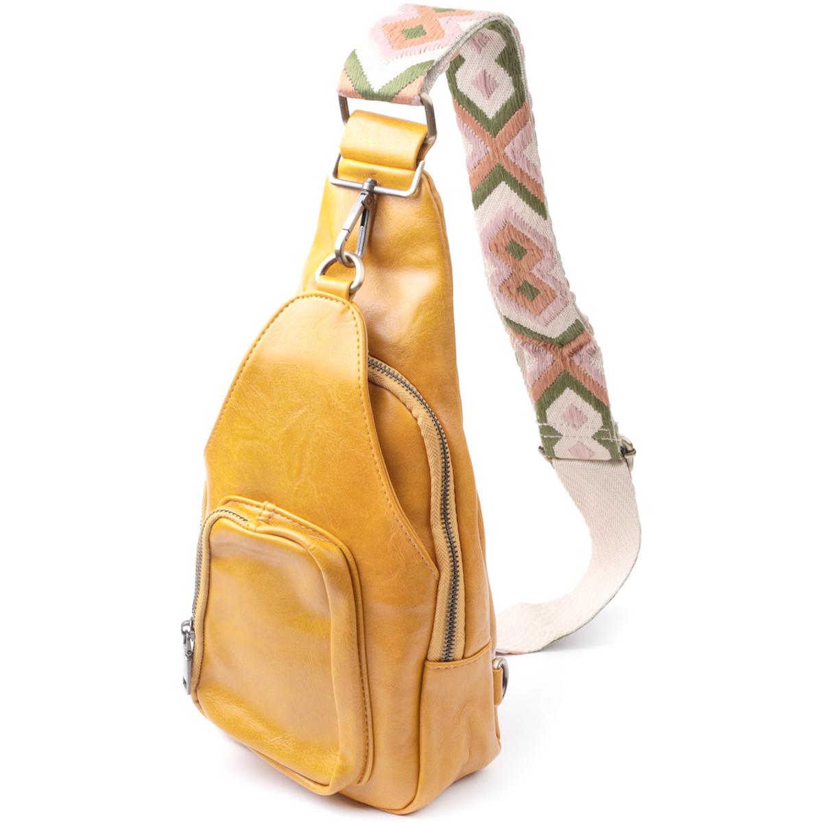 Яскрава жіноча сумка з екошкіри з акцентом на текстильну лямку VINTAGE Bag 22775 Жовтий
Яскрава жіноча сумка з екошкіри з акцентом на текстильну лямку VINTAGE Bag 22775 Жовтий