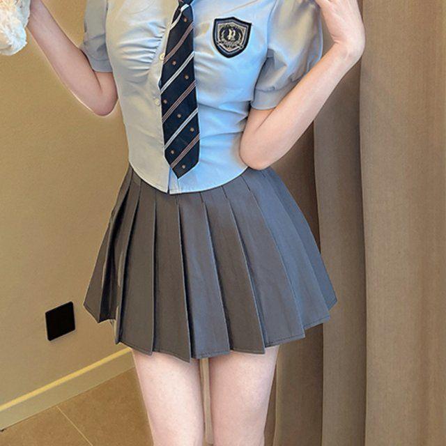 Blue Tie Short Sleeve Top & High Waist Pleated Skirt Set - School Style S
Blue Tie Short Sleeve Top & High Waist Pleated Skirt Set - School Style S