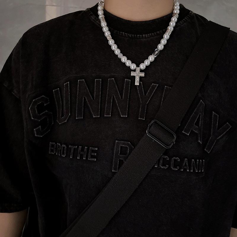 Pearl Beaded Cross Pendant Necklace Street Hip Hop Clavicle Chain Versatile Design Sense Items
Pearl Beaded Cross Pendant Necklace Street Hip Hop Clavicle Chain Versatile Design Sense Items