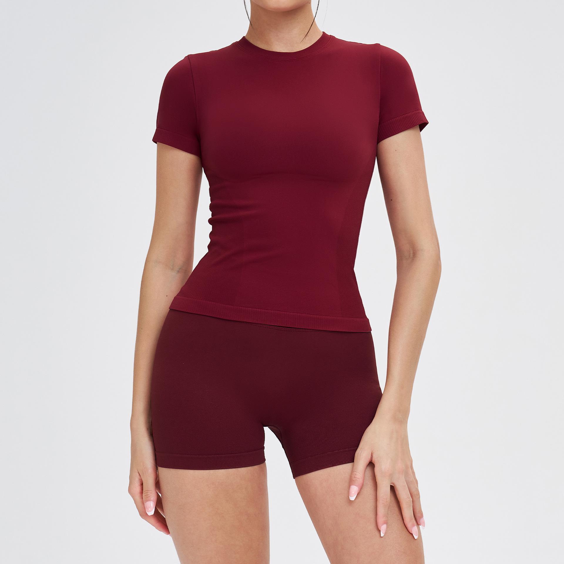 Women s Seamless Round Neck Fitness Yoga and Running Sports Set - Comfortable and Stylish Medium
Women s Seamless Round Neck Fitness Yoga and Running Sports Set - Comfortable and Stylish Medium