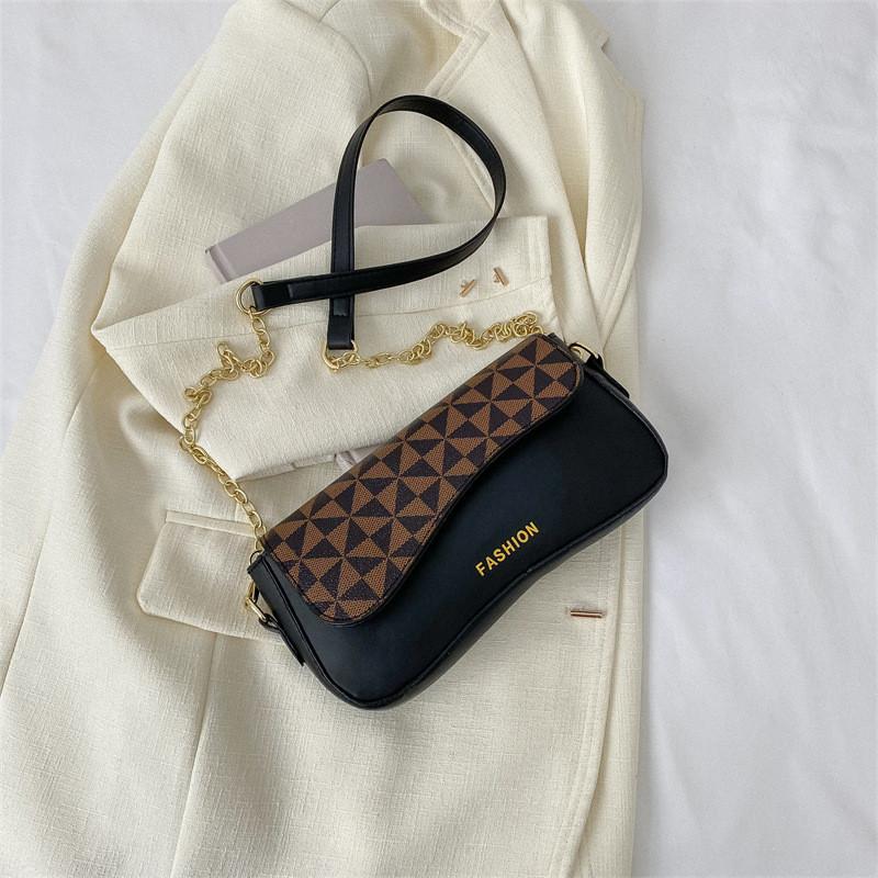 Trendy Medium Sized Pu Shoulder Bag For Women With Unique Print Ideal For Commuting Black Triangle
Trendy Medium Sized Pu Shoulder Bag For Women With Unique Print Ideal For Commuting Black Triangle