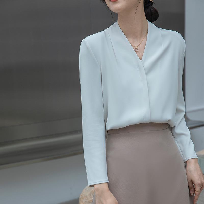 Formal Women s V-Neck Long-Sleeve Shirt - 2026 Autumn Collection in Milk White or Apricot. S белый
Formal Women s V-Neck Long-Sleeve Shirt - 2026 Autumn Collection in Milk White or Apricot. S белый