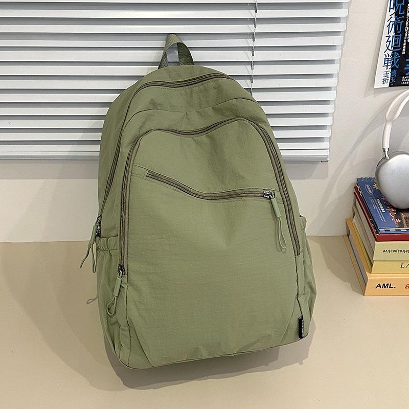 2026 New Simple and Versatile Men and Women with the Same Solid Color Schoolbag Women s Leisure Travel Commuting Light Backpack зелений
2026 New Simple and Versatile Men and Women with the Same Solid Color Schoolbag Women s Leisure Travel Commuting Light Backpack зелений