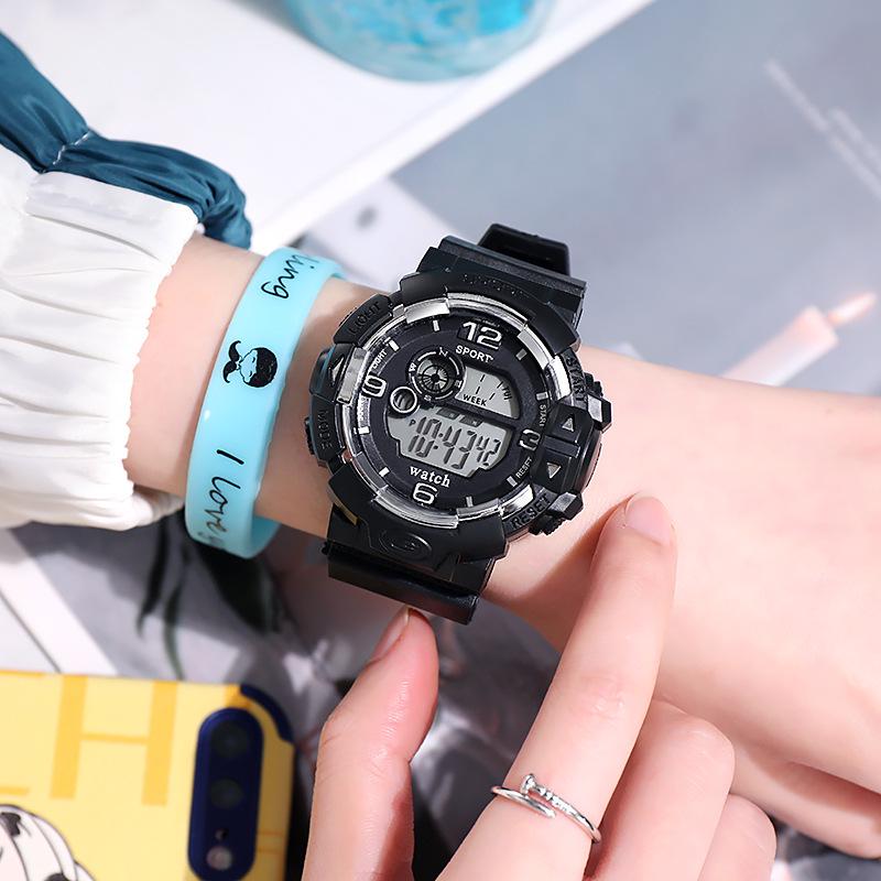 Harajuku Style Large Dial Electronic Watch: Unisex, Multifunctional, Sports Waterproof, Luminous with Alarm.
Harajuku Style Large Dial Electronic Watch: Unisex, Multifunctional, Sports Waterproof, Luminous with Alarm.