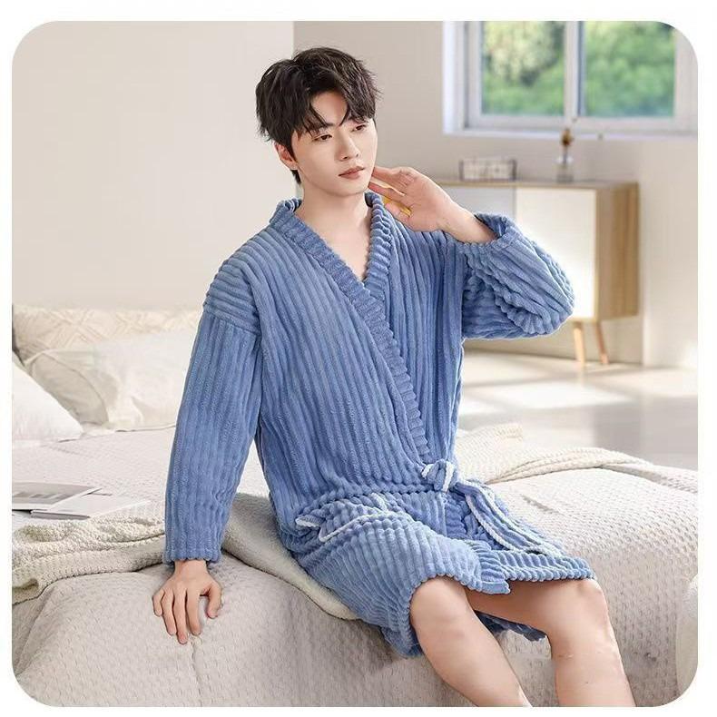 Thick Winter Wearable Bathrobe - Water-Absorbent, Quick-Drying, Long-Sleeved Adult Nightgown for Men & Women синій
Thick Winter Wearable Bathrobe - Water-Absorbent, Quick-Drying, Long-Sleeved Adult Nightgown for Men & Women синій