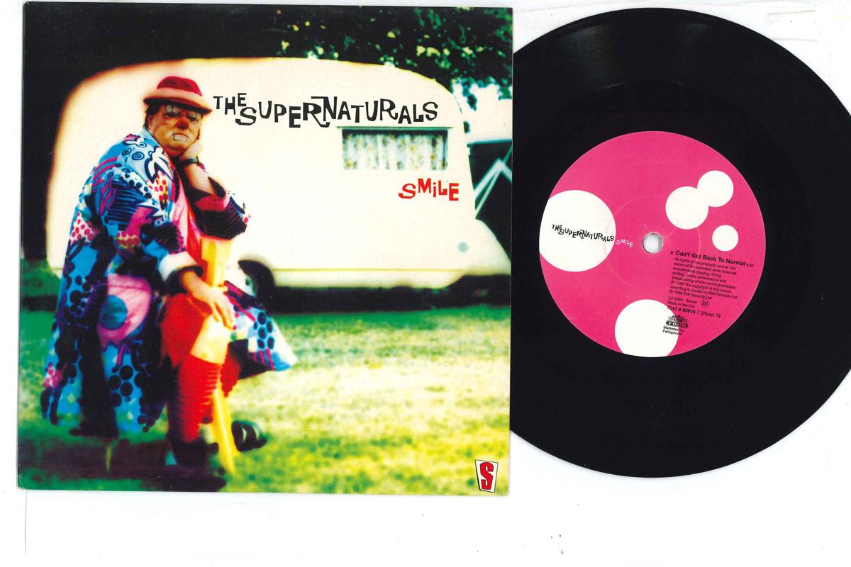 7inch Record SUPERNATURALS - Smile / Can t Get Back To Normal FOOD79 Food 1996 UK Rock Used
7inch Record SUPERNATURALS - Smile / Can t Get Back To Normal FOOD79 Food 1996 UK Rock Used