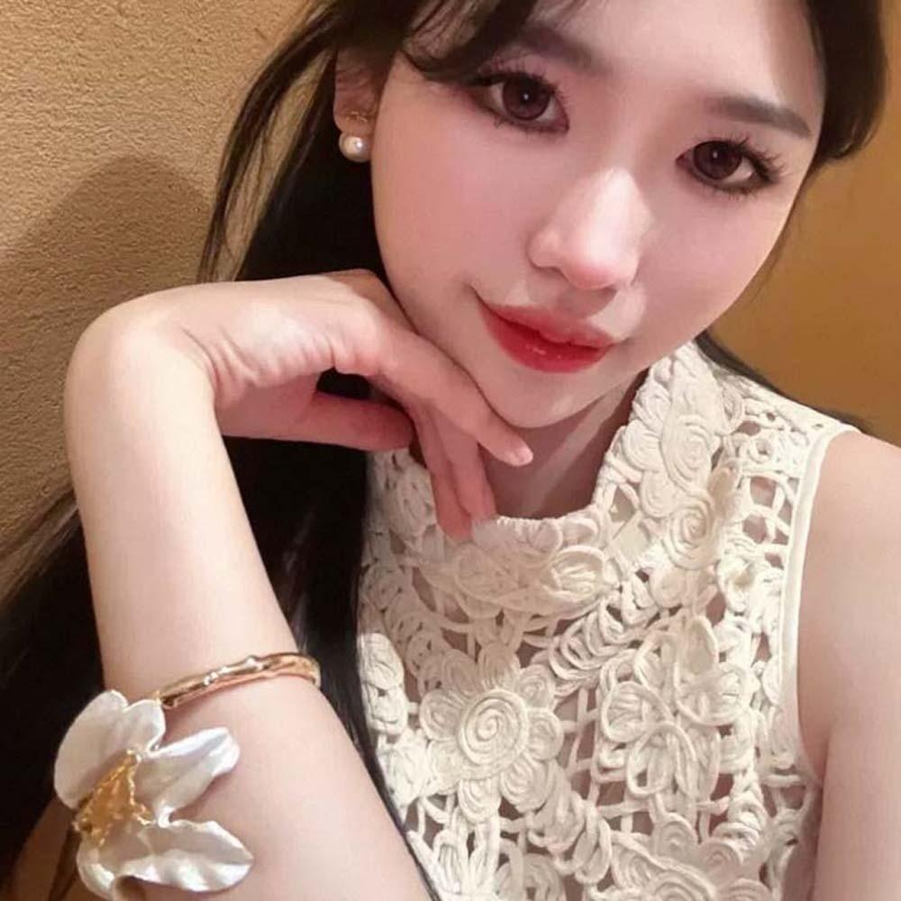 Openable Tulip Bangle Armlet Women s Wrist Jewelry Accessories Golden and White Bangle Lady золотистий/білий
Openable Tulip Bangle Armlet Women s Wrist Jewelry Accessories Golden and White Bangle Lady золотистий/білий