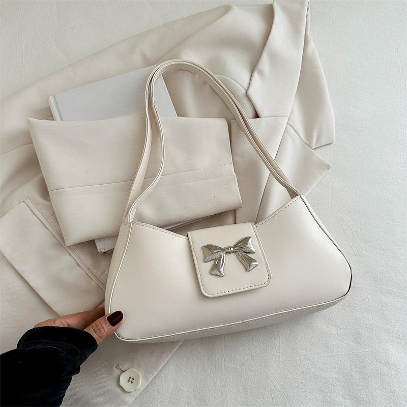 Простая и модная сумка через плечо с бантом и нежной текстурой для женщин на весну и лето, новая сумка через подмышку, сумка-полумесяц
Простая и модная сумка через плечо с бантом и нежной текстурой для женщин на весну и лето, новая сумка через подмышку, сумка-полумесяц