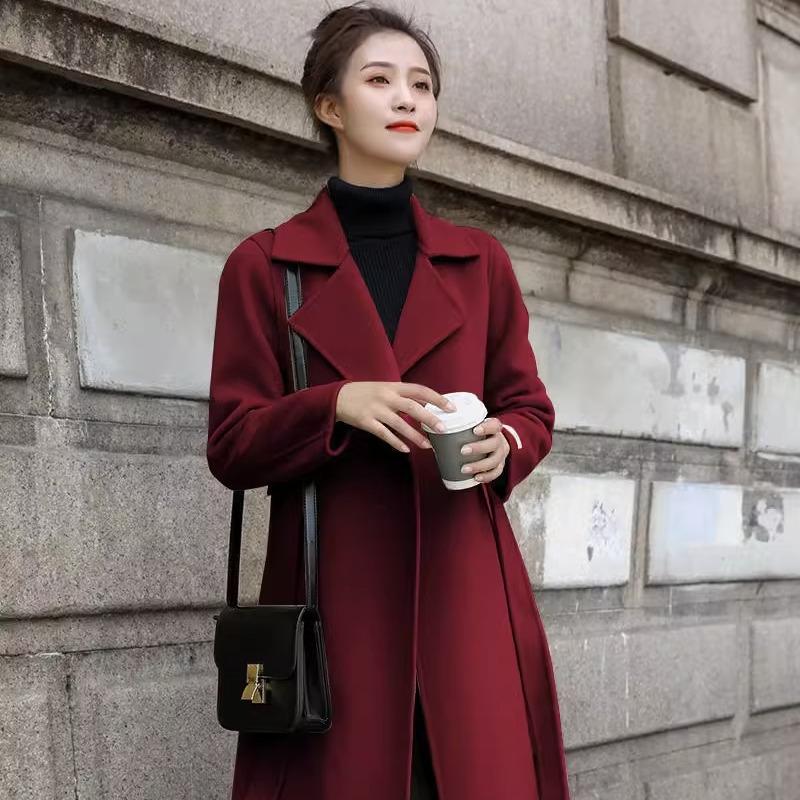 Шерстяная верхняя одежда для женщин Зимняя модная куртка Блейзер Воротник с поясом Средней длины Корейский стиль 2XL
Шерстяная верхняя одежда для женщин Зимняя модная куртка Блейзер Воротник с поясом Средней длины Корейский стиль 2XL