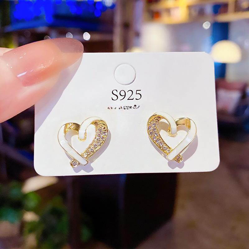 Серьги-гвоздики из серебра 925 пробы с надписью «Temperament Love», простые и легкие серьги-гвоздики класса люкс 
Серьги-гвоздики из серебра 925 пробы с надписью «Temperament Love», простые и легкие серьги-гвоздики класса люкс