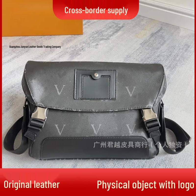 Men s Classic Black Floral Leather Crossbody Bag - Stylish Versatile Shoulder Messenger Bag 33 x 11 x 22.5 cm
Men s Classic Black Floral Leather Crossbody Bag - Stylish Versatile Shoulder Messenger Bag 33 x 11 x 22.5 cm