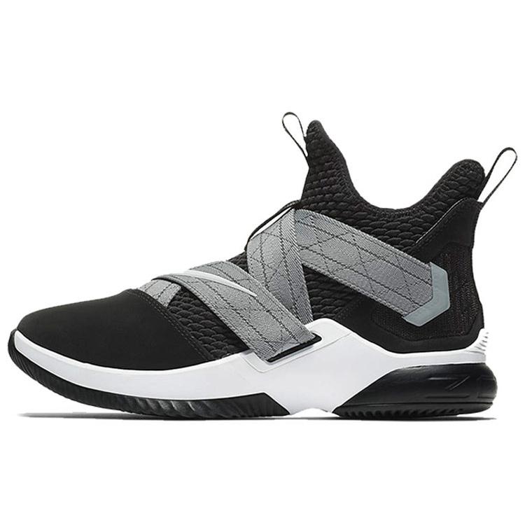 новые Nike LeBron Zoom Soldier 12 Air Raid 44.5
новые Nike LeBron Zoom Soldier 12 Air Raid 44.5