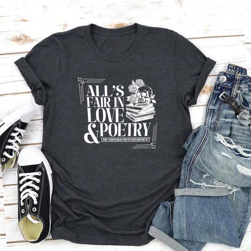 All s Fair in Love and Poetry The Tortured Poets Department, женская футболка с новым альбомом, футболка с рисунком, футболка TTPD Merch Eras Tour, топ S темно серый
All s Fair in Love and Poetry The Tortured Poets Department, женская футболка с новым альбомом, футболка с рисунком, футболка TTPD Merch Eras Tour, топ S темно серый