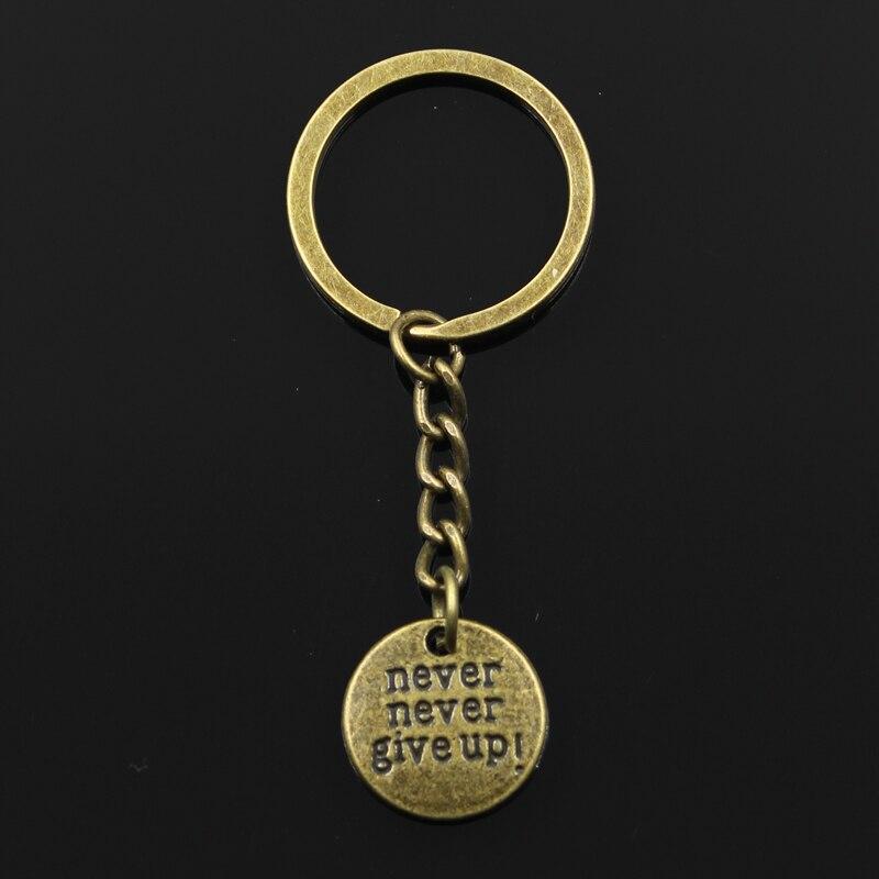 Модний 30-міліметровий брелок, металевий брелок, брелок, ювелірні вироби, античні бронзові пластини, ніколи не здавайтеся, кулон 20x20 мм чорний
Модний 30-міліметровий брелок, металевий брелок, брелок, ювелірні вироби, античні бронзові пластини, ніколи не здавайтеся, кулон 20x20 мм чорний