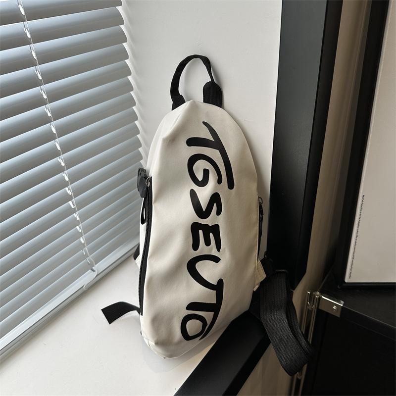 Shoulder bag ins messenger bag street bag 2024 summer Korean version breast bag men and women couple casual messenger bag women чорний
Shoulder bag ins messenger bag street bag 2024 summer Korean version breast bag men and women couple casual messenger bag women чорний
