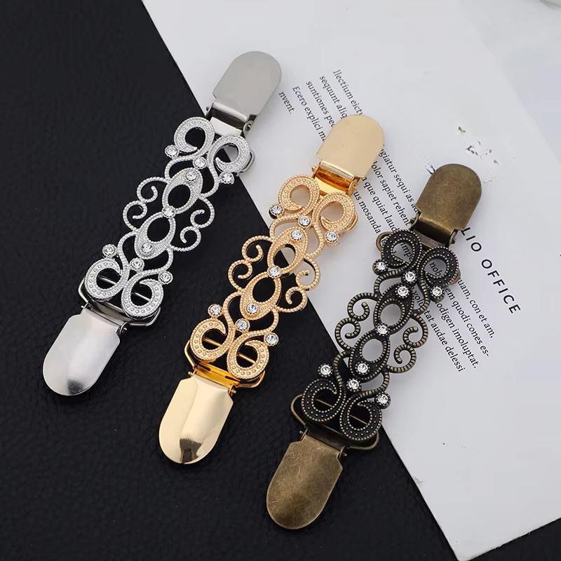 European Style Metal Clips for Clothing Classic Pattern Metal Retainer Clip Woman s Sweater Scarf Accessories
European Style Metal Clips for Clothing Classic Pattern Metal Retainer Clip Woman s Sweater Scarf Accessories