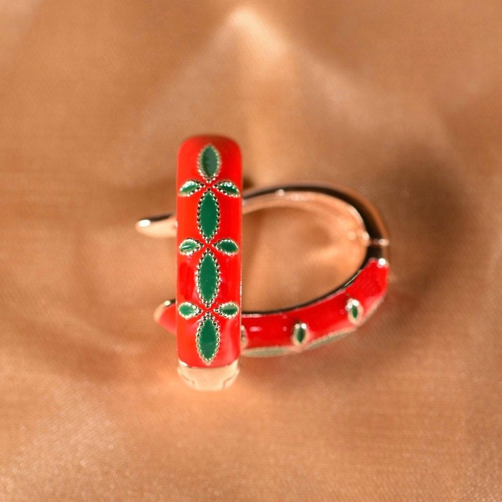 Новые модные рождественские серьги в стиле Ближнего Востока с эмалью красного и зеленого цвета подойдут для повседневного ношения в качестве рождественского подарка зелёный
Новые модные рождественские серьги в стиле Ближнего Востока с эмалью красного и зеленого цвета подойдут для повседневного ношения в качестве рождественского подарка зелёный