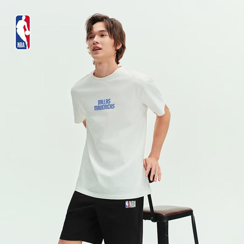 NBA Kyrie Irving & Stephen Curry Team Culture Unisex T-Shirt XL
NBA Kyrie Irving & Stephen Curry Team Culture Unisex T-Shirt XL