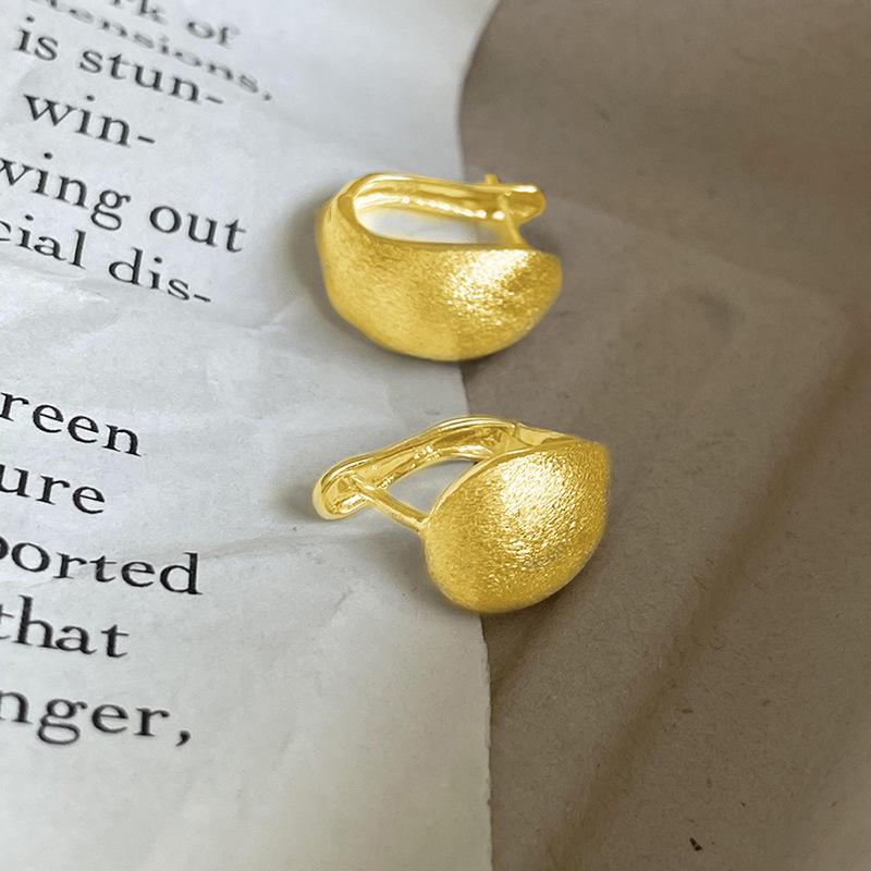 Shiny Minimalist Ins Stud Earrings Brushed Frosted Surface Vegan Silver Droplet Student Style Office & Daily Versatile Accessories
Shiny Minimalist Ins Stud Earrings Brushed Frosted Surface Vegan Silver Droplet Student Style Office & Daily Versatile Accessories