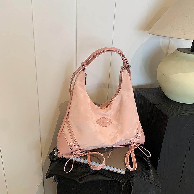 Large-capacity commuter tote bag women s new autumn and winter versatile retro shoulder messenger bag backpack розовый
Large-capacity commuter tote bag women s new autumn and winter versatile retro shoulder messenger bag backpack розовый