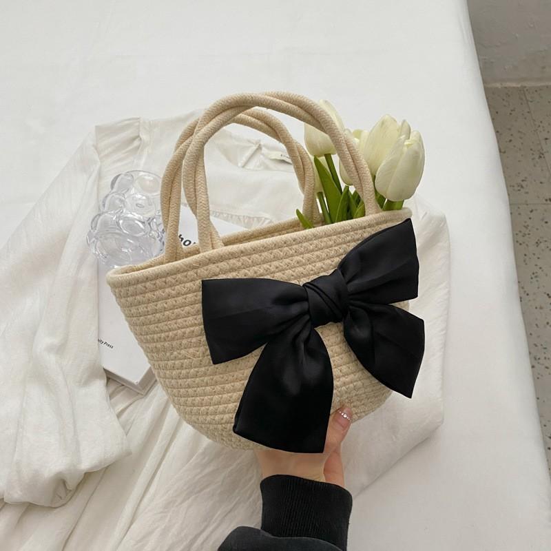 Straw Woven Bag Women s Ins All-matching Retro Pastoral Rattan Bucket Beach Portable off білий колір
Straw Woven Bag Women s Ins All-matching Retro Pastoral Rattan Bucket Beach Portable off білий колір