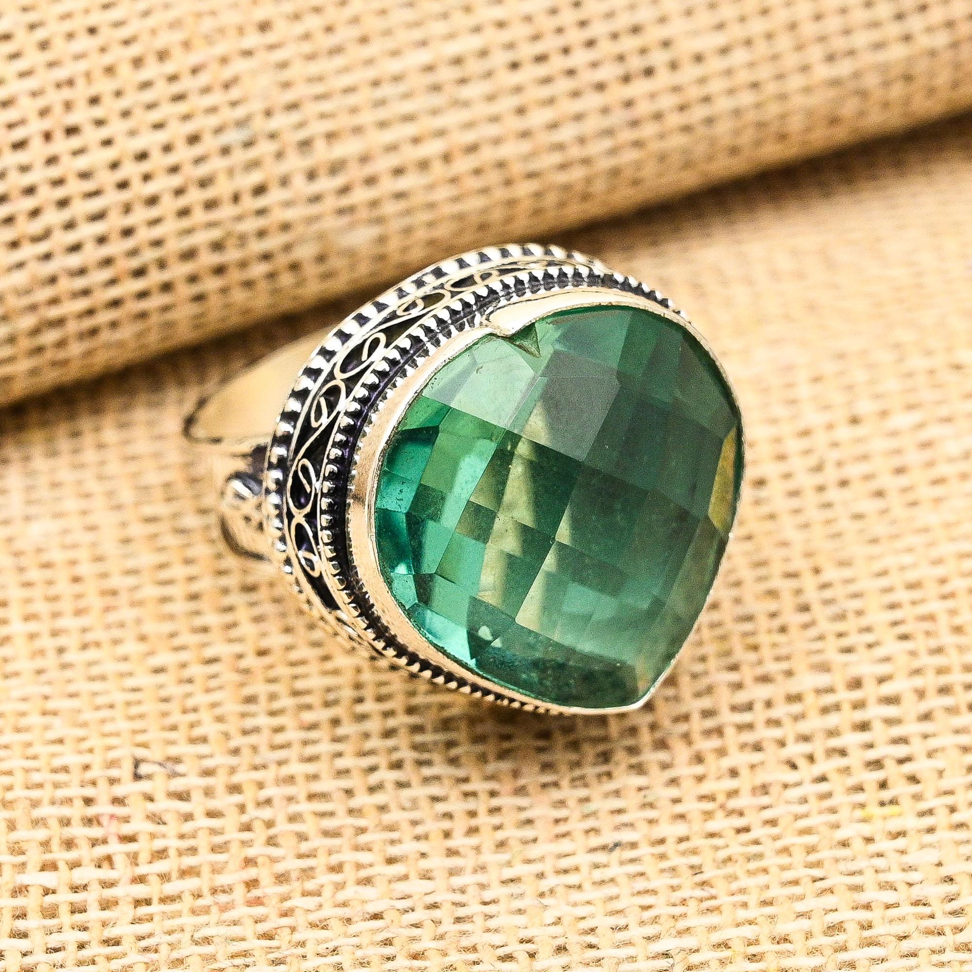 Кольцо в форме сердца с акваапатитом из стерлингового серебра 925 пробы ручной работы в винтажном стиле 4.5 зелёный
Кольцо в форме сердца с акваапатитом из стерлингового серебра 925 пробы ручной работы в винтажном стиле 4.5 зелёный