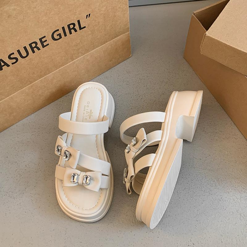Daily casual flower rhinestone outer wear cool slippers female summer fairy versatile one-word drag 35
Daily casual flower rhinestone outer wear cool slippers female summer fairy versatile one-word drag 35