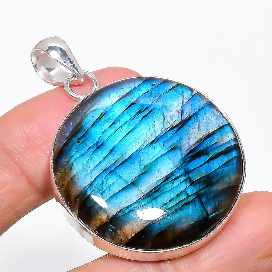 Labradorite Gemstone Handmade 925 Sterling Silver Jewelry Pendant 1.97 KJ-4
Labradorite Gemstone Handmade 925 Sterling Silver Jewelry Pendant 1.97 KJ-4