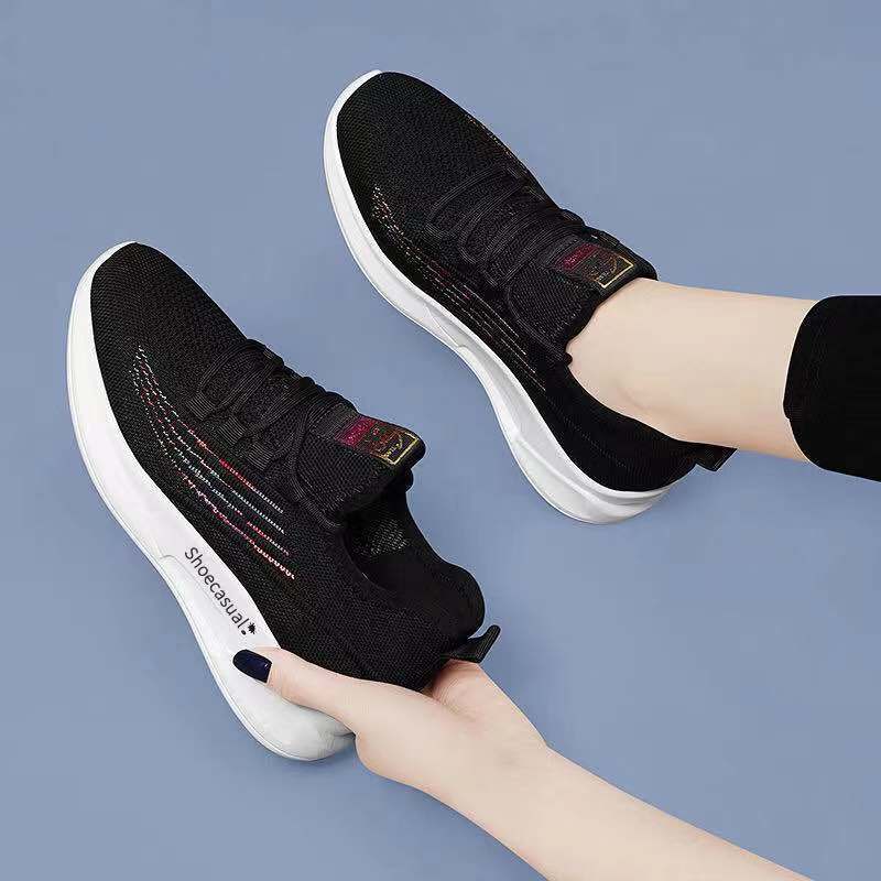 New women s shoes 2024 spring Korean version versatile casual shoes lightweight non-slip sports shoes flying woven old Beijing cloth shoes women 35
New women s shoes 2024 spring Korean version versatile casual shoes lightweight non-slip sports shoes flying woven old Beijing cloth shoes women 35