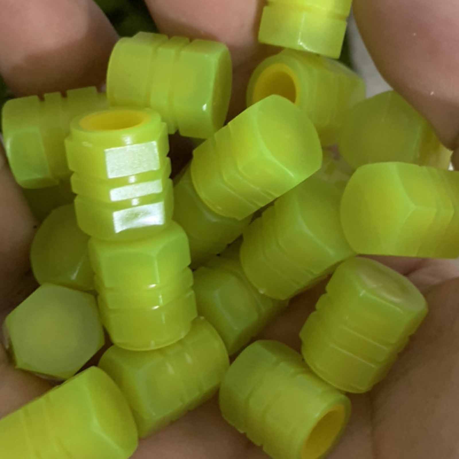 Универсальные светящиеся колпачки для шин, флуоресцентные колпачки, светящиеся колпачки для шин для автомобилей, мотоциклов, велосипедов и электросамокатов One Size
Универсальные светящиеся колпачки для шин, флуоресцентные колпачки, светящиеся колпачки для шин для автомобилей, мотоциклов, велосипедов и электросамокатов One Size