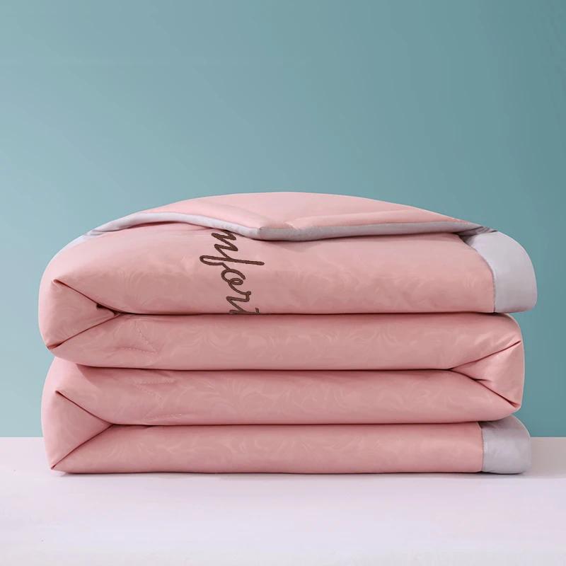 Шелковое одеяло с кондиционером, вышитое летнее одеяло из соевых бобов с охлаждением 120x150cm
Шелковое одеяло с кондиционером, вышитое летнее одеяло из соевых бобов с охлаждением 120x150cm