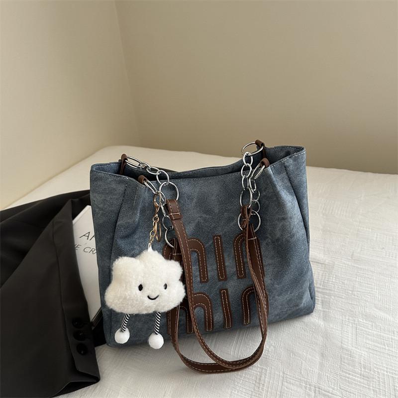 Stylish Autumn Vintage Letter Print Tote Bag For Women In Black Grey And Blue Colors Without Hook синій
Stylish Autumn Vintage Letter Print Tote Bag For Women In Black Grey And Blue Colors Without Hook синій