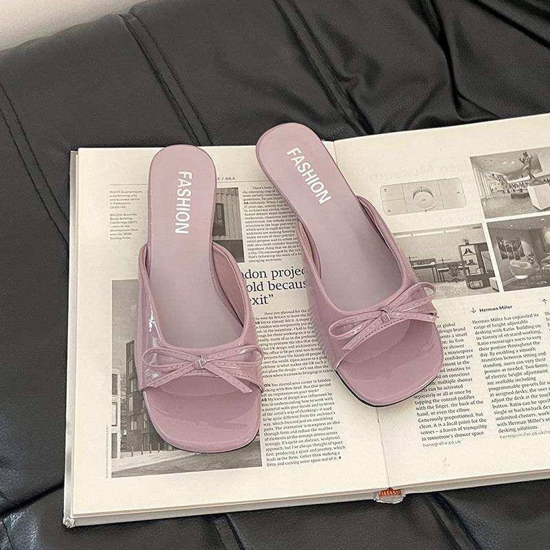 Универсальный повседневный квадратный бант с крутыми тапочками, летний темперамент для девочек, элегантный с юбкой, клиновидные тапочки 35
Универсальный повседневный квадратный бант с крутыми тапочками, летний темперамент для девочек, элегантный с юбкой, клиновидные тапочки 35