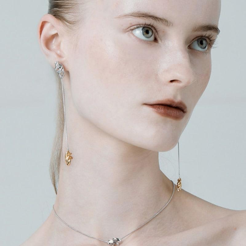 Alto Necklace finger White Gold
Alto Necklace finger White Gold