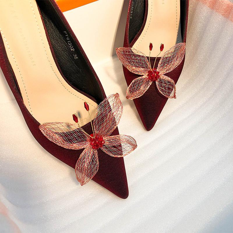 -A red wedding high heels women s new Chinese toast bride wedding shoes He Xiu wedding dress 40
-A red wedding high heels women s new Chinese toast bride wedding shoes He Xiu wedding dress 40