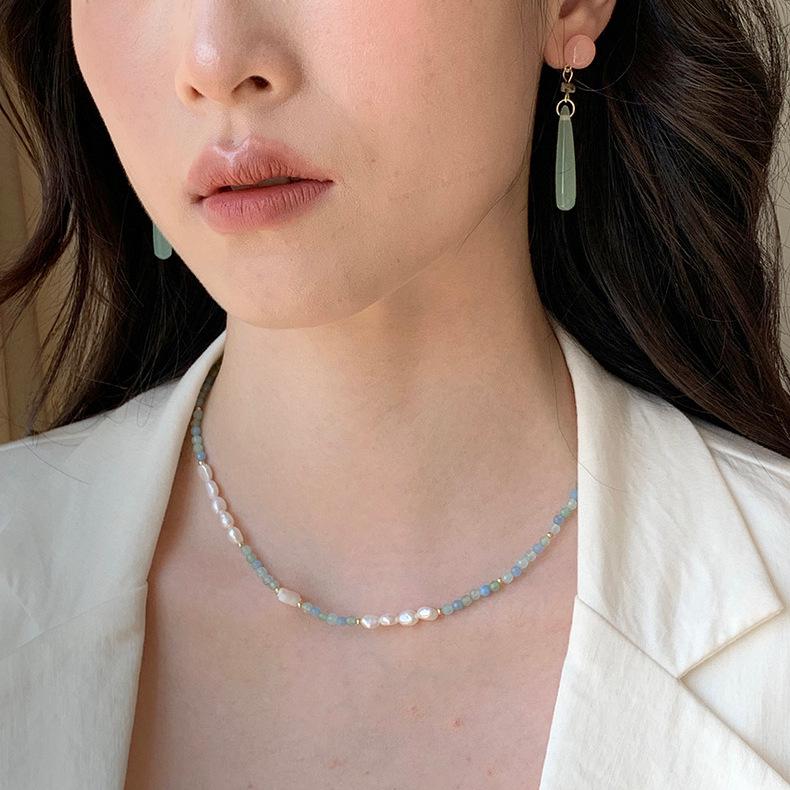 Летнее свежее сине-зеленое ожерелье с аквамарином, перламутром и пресноводным жемчугом
Летнее свежее сине-зеленое ожерелье с аквамарином, перламутром и пресноводным жемчугом
