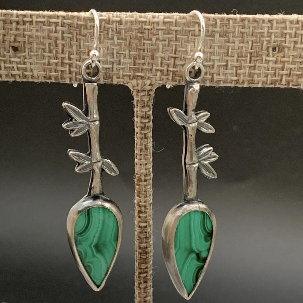 Роскошные новые женские серьги Ретро модные креативные женские серьги
Роскошные новые женские серьги Ретро модные креативные женские серьги