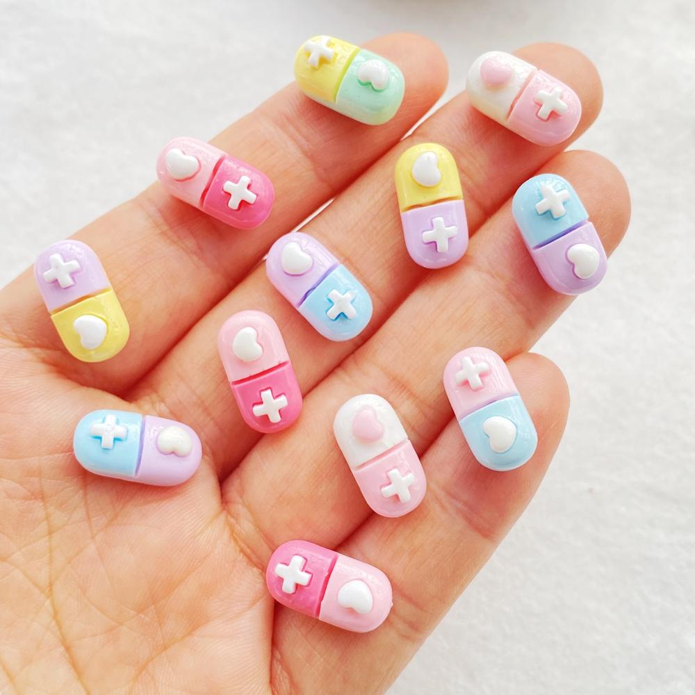 30 шт. Милые мини-мультяшные разноцветные таблетки для нейл-арта из смолы, дизайнерские шармы для DIY-крафта для 3D-украшений для ногтей, ювелирные изделия
30 шт. Милые мини-мультяшные разноцветные таблетки для нейл-арта из смолы, дизайнерские шармы для DIY-крафта для 3D-украшений для ногтей, ювелирные изделия