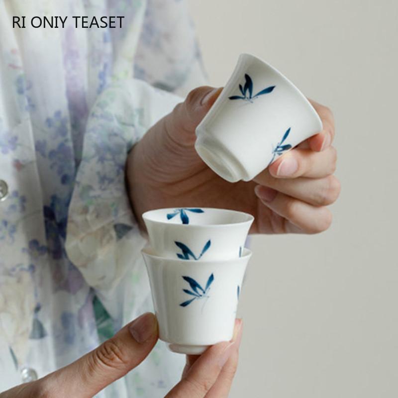 1 Pc Chinese Hand Painted Ceramic Tea Cup Handmade Tea Bowl Porcelain Teacup Household Teaware Personal Meditation Cup 40ml 5x4.4ccm 40ml
1 Pc Chinese Hand Painted Ceramic Tea Cup Handmade Tea Bowl Porcelain Teacup Household Teaware Personal Meditation Cup 40ml 5x4.4ccm 40ml