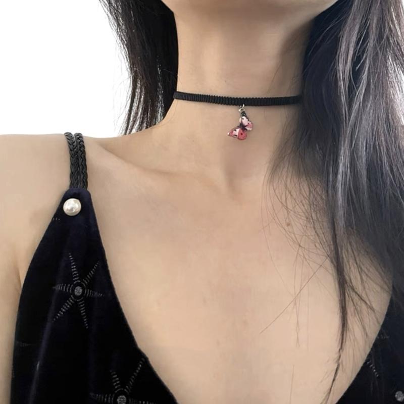 Butterfly Pendant Necklace Dainty Collarbone Chain for Girls Black Rope Butterfly Statement Necklace Eye-catching Gift рожевий
Butterfly Pendant Necklace Dainty Collarbone Chain for Girls Black Rope Butterfly Statement Necklace Eye-catching Gift рожевий