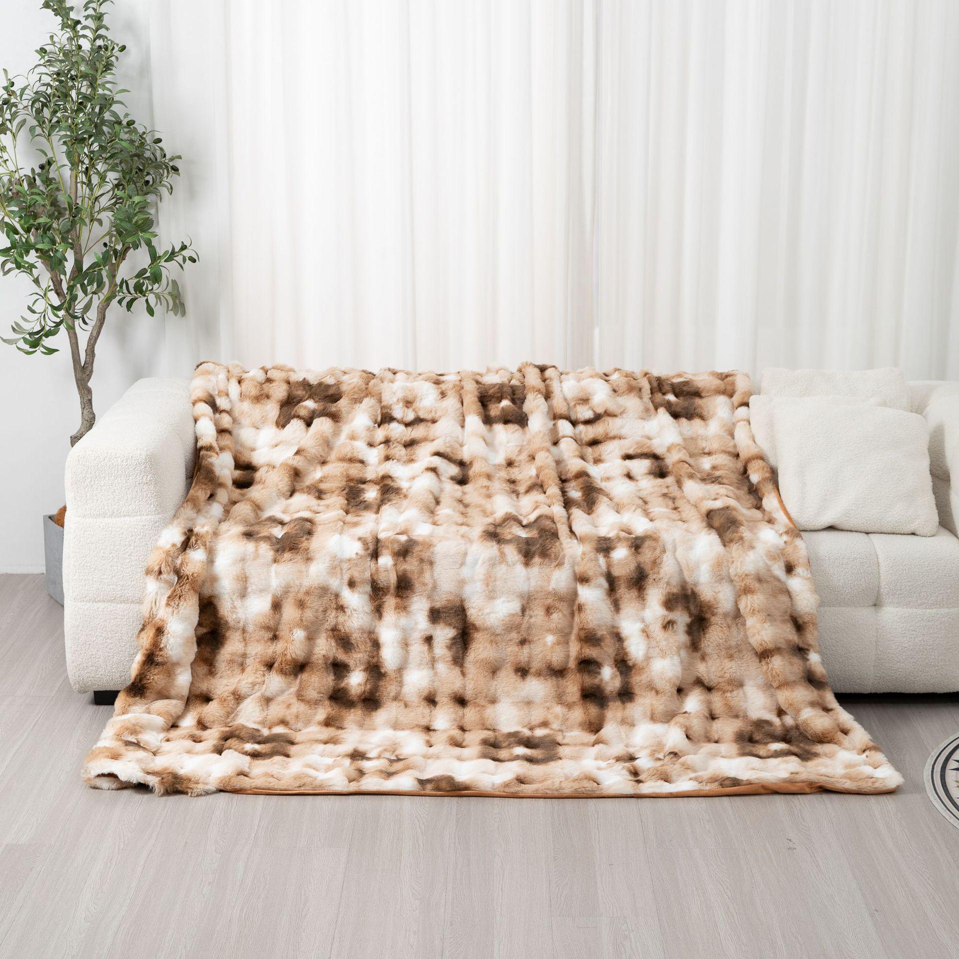 Thickened Double-Layer Rabbit Fur Nap Blanket - Cozy Coral Fleece Throw for Sofa or Office. 0001
Thickened Double-Layer Rabbit Fur Nap Blanket - Cozy Coral Fleece Throw for Sofa or Office. 0001