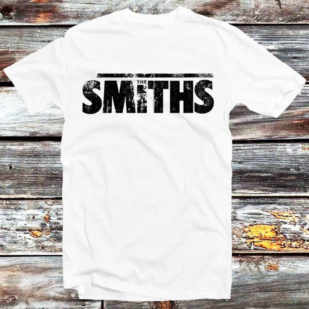 Футболка из 100% хлопка плотностью 230 г/м2 с винтажным логотипом The Smiths The Queen Is Dead UK Tour 85 Music Band Футболка для мужчин и женщин унисекс в стиле ретро с винтажным виниловым обложкой альбома Gi
Футболка из 100% хлопка плотностью 230 г/м2 с винтажным логотипом The Smiths The Queen Is Dead UK Tour 85 Music Band Футболка для мужчин и женщин унисекс в стиле ретро с винтажным виниловым обложкой альбома Gi