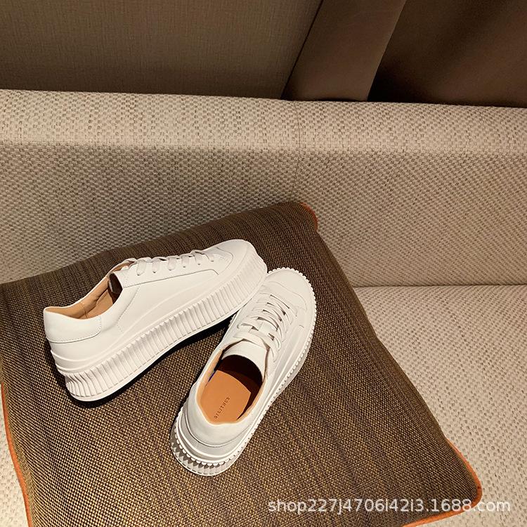 Leather biscuit shoes new spring and autumn white shoes women s height increase breathable versatile thick baseplate shoes tide 34 білий
Leather biscuit shoes new spring and autumn white shoes women s height increase breathable versatile thick baseplate shoes tide 34 білий