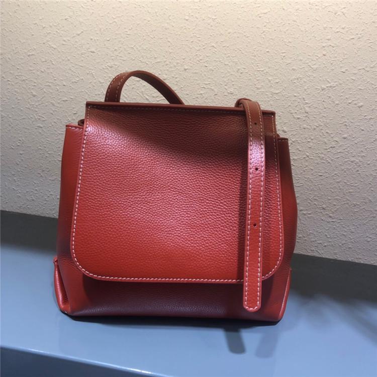 Genuine Leather Women s Crossbody Bag - Retro, Versatile, Large Capacity Flap Bucket for Autumn/Winter 2024 25cm Length x 12cm Width x 24cm Height
Genuine Leather Women s Crossbody Bag - Retro, Versatile, Large Capacity Flap Bucket for Autumn/Winter 2024 25cm Length x 12cm Width x 24cm Height