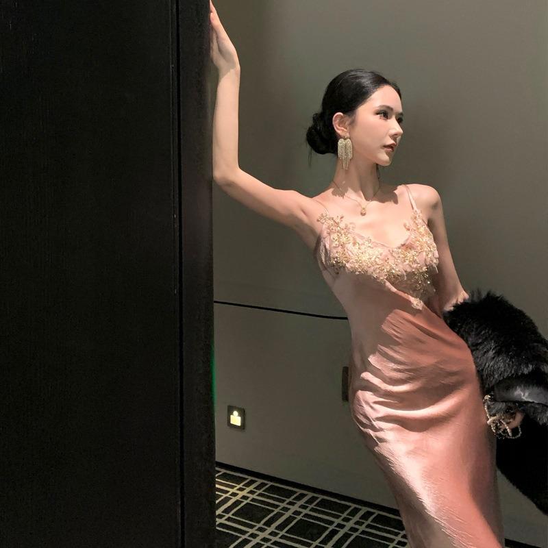 New Chinese-style Pink Three-dimensional Flower Satin Suspender Dress Temperament Celebrity High-end Birthday Dress Dress Dress L
New Chinese-style Pink Three-dimensional Flower Satin Suspender Dress Temperament Celebrity High-end Birthday Dress Dress Dress L